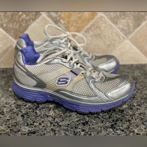 ⭐️3 for $15 Skechers Shape ups size 6